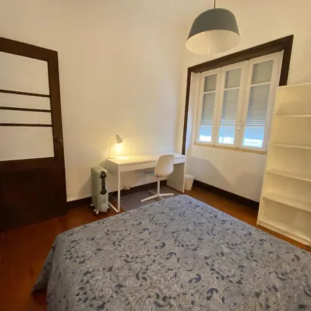 Breiner 28 * Porto